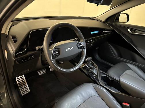 Green 2023 Kia Niro EX Touring