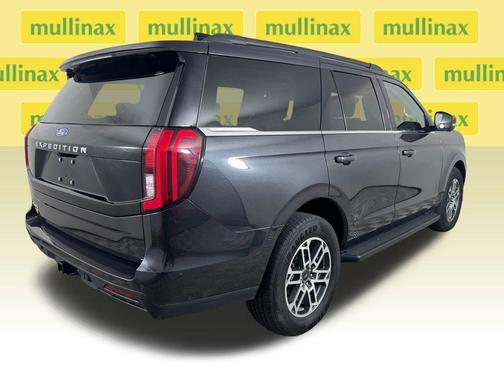 Gray Metallic 2025 Ford Expedition Active