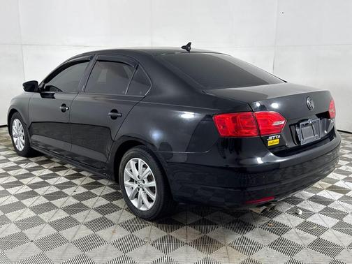 Deep Black Metallic 2012 Volkswagen Jetta SE