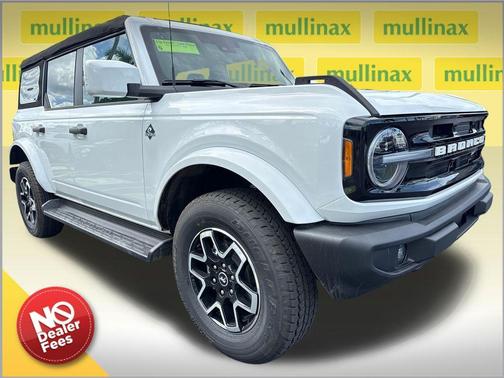 Oxford White 2026 Ford Bronco Outer Banks