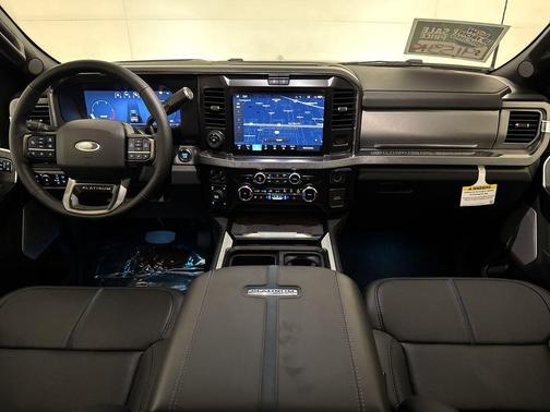 2025 Ford F-250 Platinum