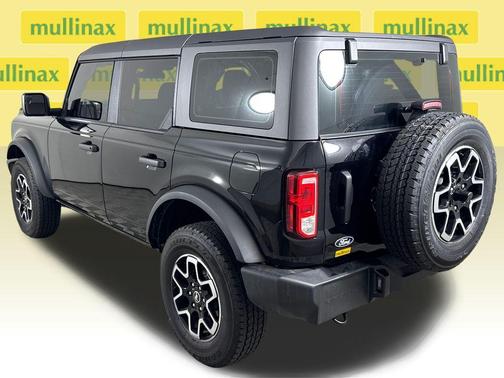 Shadow Black 2026 Ford Bronco Base