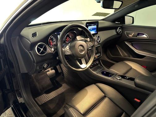2018 Mercedes-Benz CLA 250 Base