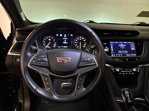 2021 Cadillac XT5 Sport