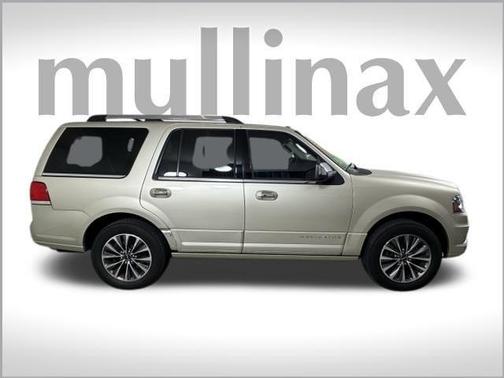 2017 Lincoln Navigator Select
