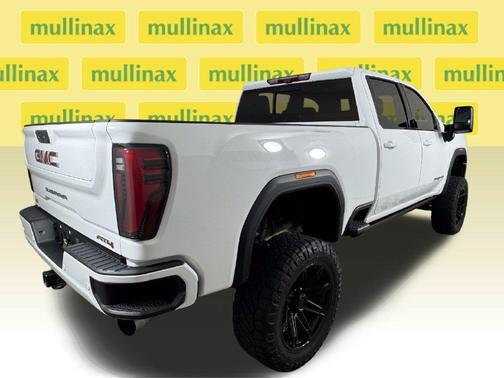 Summit White 2024 GMC Sierra 2500 AT4