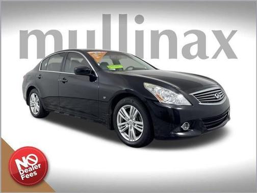 2015 INFINITI Q40 Base