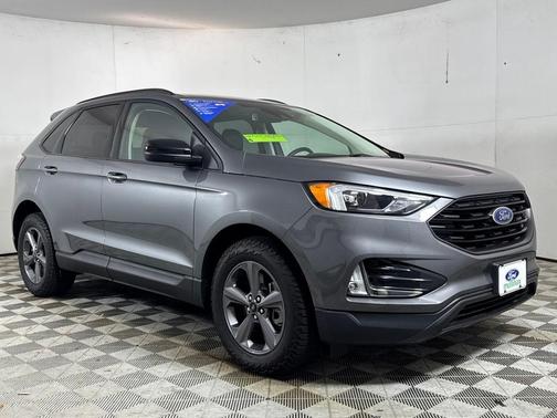 Carbonized Gray Metallic 2024 Ford Edge SEL