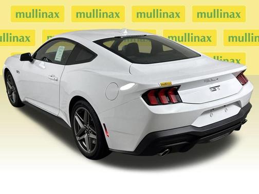 Oxford White 2026 Ford Mustang GT