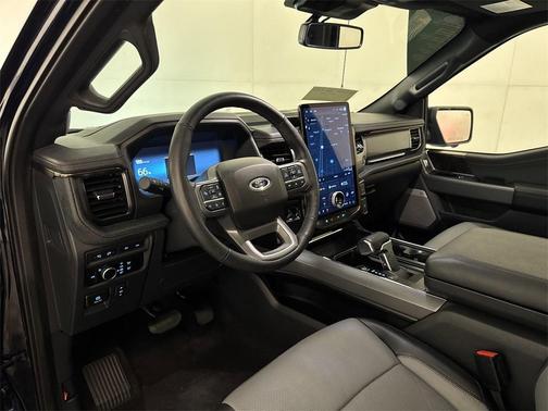 2023 Ford F-150 Lightning LARIAT