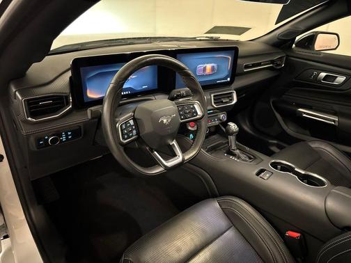 Oxford White 2024 Ford Mustang EcoBoost Premium