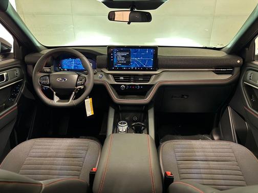 Agate Black Metallic 2026 Ford Explorer ST-Line