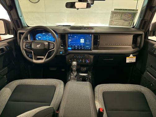 Desert Sand 2026 Ford Bronco Base