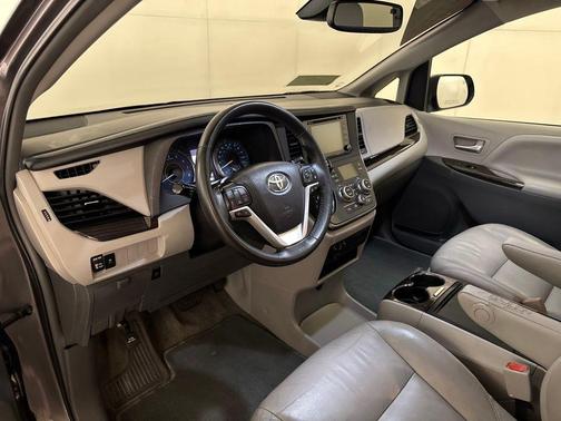 2018 Toyota Sienna L