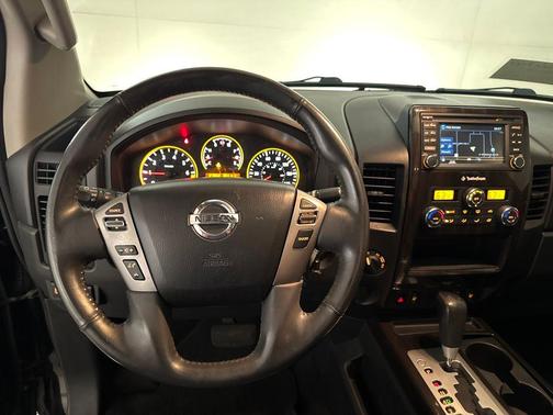 2015 Nissan Titan SL