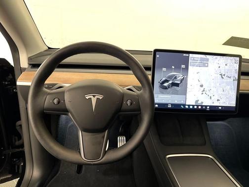2025 Tesla Model Y Performance