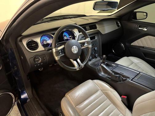 2012 Ford Mustang V6 Premium