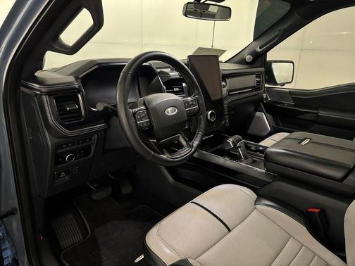 2023 Ford F-150 Lightning Platinum