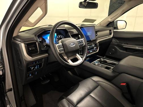 2023 Ford Expedition XLT