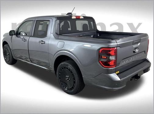 2025 Ford Maverick Lobo Standard