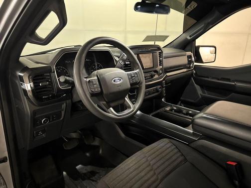 Iconic Silver Metallic 2021 Ford F-150 XL
