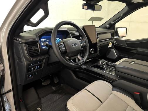 2024 Ford F-150 Lightning Platinum