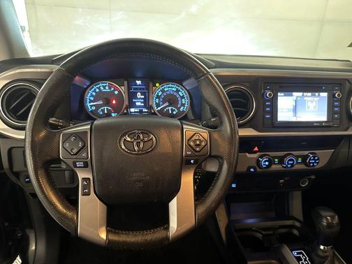 Black 2016 Toyota Tacoma SR5
