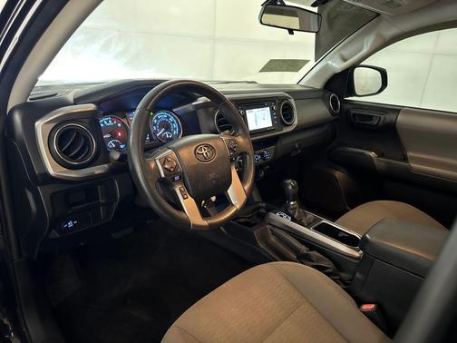 Black 2016 Toyota Tacoma SR5