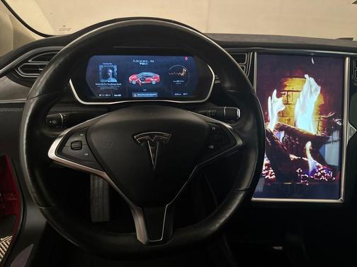 2015 Tesla Model S 70D