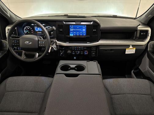 2025 Ford F-250 STX