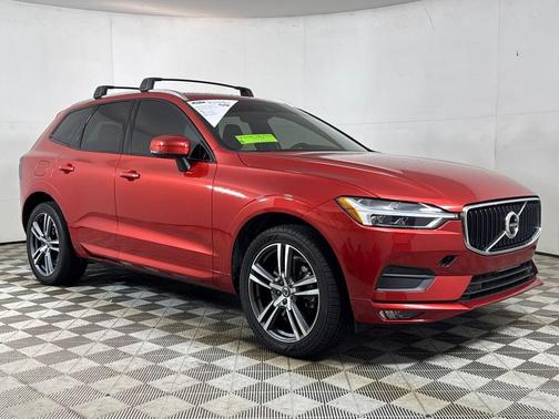 2020 Volvo XC60 T6 Momentum