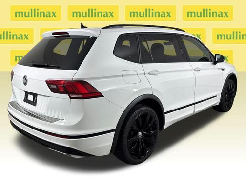 Pure White 2021 Volkswagen Tiguan 2.0T SE R-Line Black