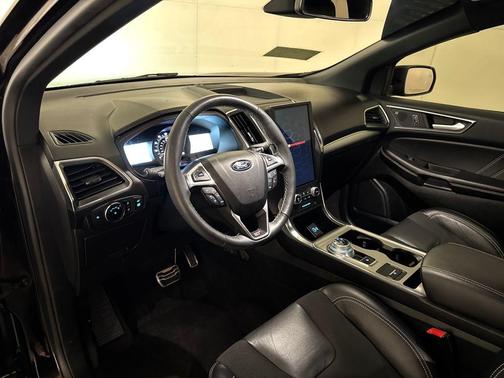 2023 Ford Edge ST