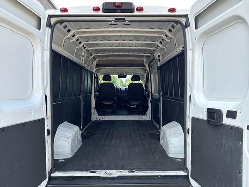 Bright White Clearcoat 2023 RAM ProMaster 2500 High Roof