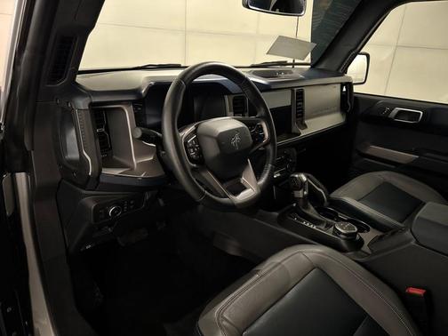 Iconic Silver Metallic 2021 Ford Bronco Outer Banks
