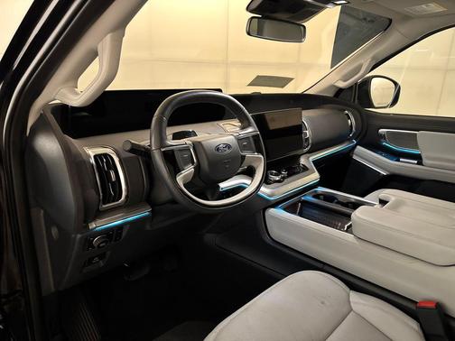 Agate Black Metallic 2025 Ford Expedition Max Platinum
