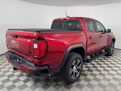 2025 GMC Canyon AT4