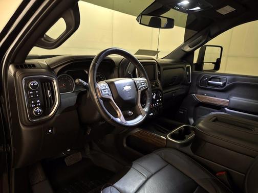 Black 2022 Chevrolet Silverado 2500 High Country