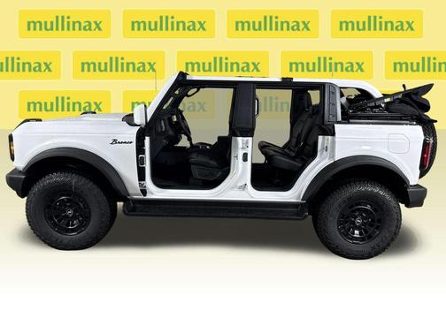 Oxford White 2026 Ford Bronco Outer Banks