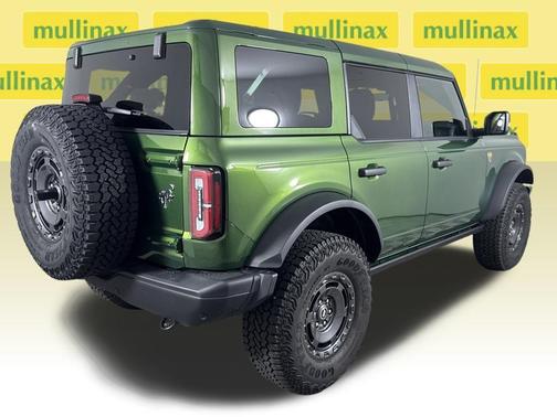Eruption Green Metallic 2025 Ford Bronco Badlands