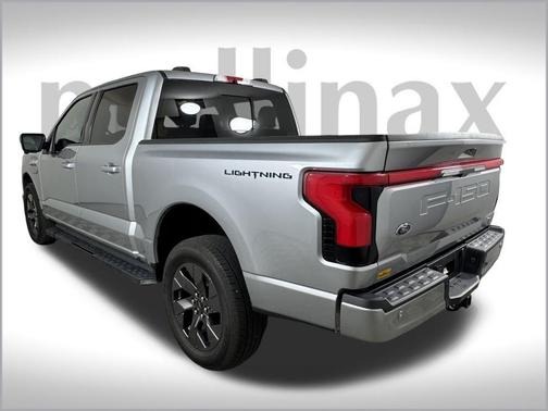 2022 Ford F-150 Lightning LARIAT