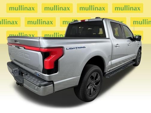 2022 Ford F-150 Lightning LARIAT