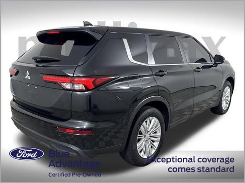 2022 Mitsubishi Outlander ES