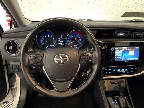 2016 Scion iM Base
