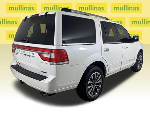 2015 Lincoln Navigator Base