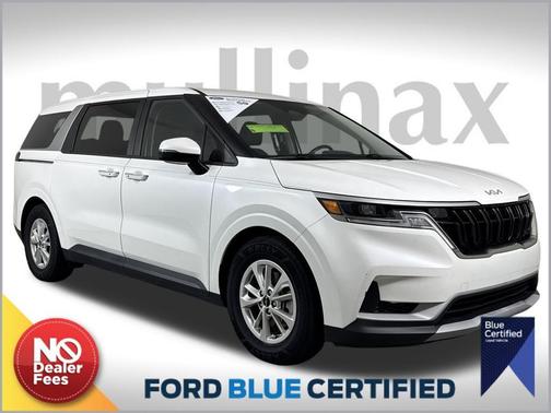 2023 Kia Carnival LX