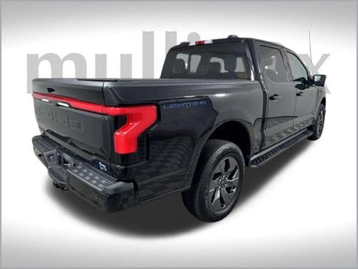 2023 Ford F-150 Lightning LARIAT