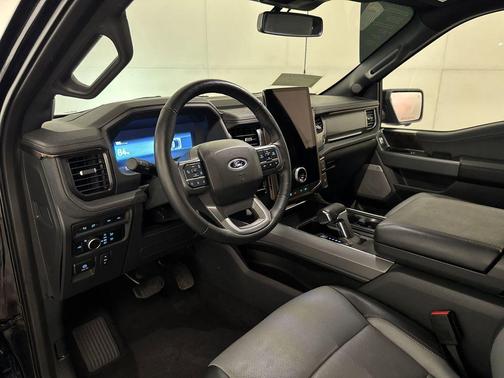 2023 Ford F-150 Lightning LARIAT