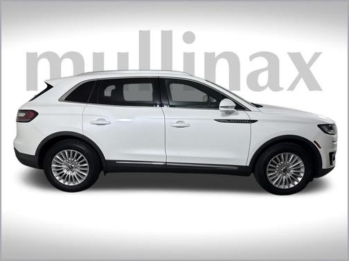 2020 Lincoln Nautilus Standard