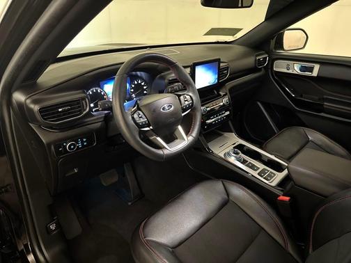 2024 Ford Explorer ST-Line